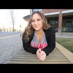 Meet your Posher, Alexis